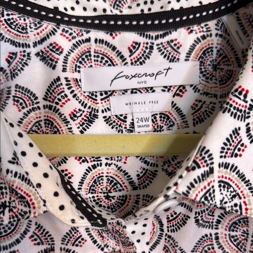 Patterned Button-Up Shirt - Picture 2 of 3